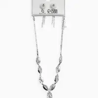 Набор 2 предмета: серьги, колье &laquo;Вечерний шик. Лепестки&raquo;, бело-небесно-голубой в серебре