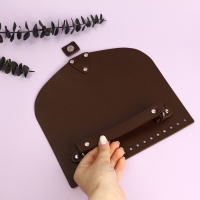 Крышка-клапан для сумки, с ручкой, на магнитной кнопке, 23 &times; 21 см, цвет коричневый/серебряный