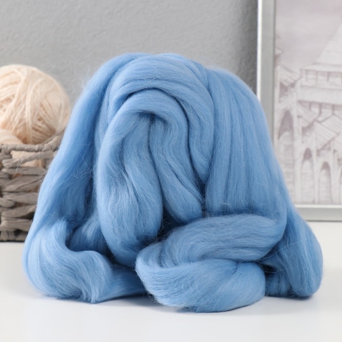 Шерсть для валяния 100% полутонкая шерсть 50 гр (015 голубой) Шерсть для валяния 100% полутонкая шерсть 50 гр (015 голубой)