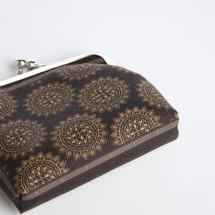 Кошелёк на фермуаре, цвет коричневый Кошелёк на фермуаре, цвет коричневый