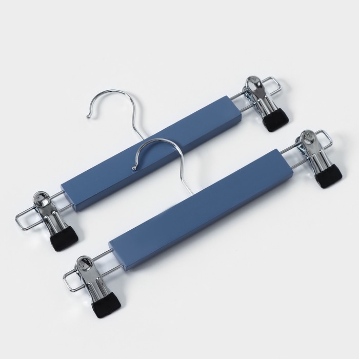 Вешалки для брюк и юбок LaDо́m Brillant, 28&times;12&times;2,3 см, 2 шт, деревянные, с зажимами, цвет синий