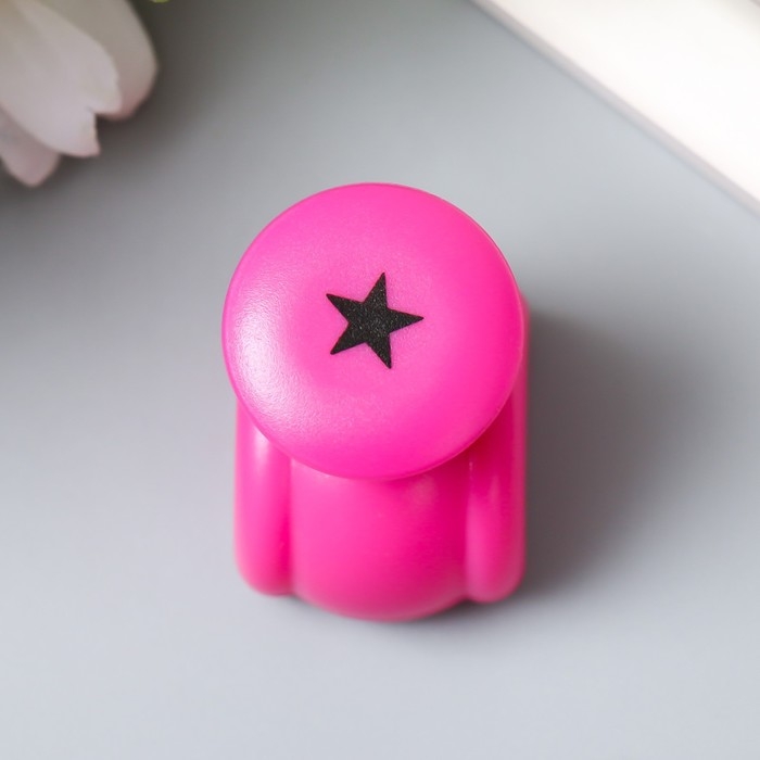 Дырокол фигурный кнопка "Звёздочка" d=1 см 4,3х4х3 см МИКС