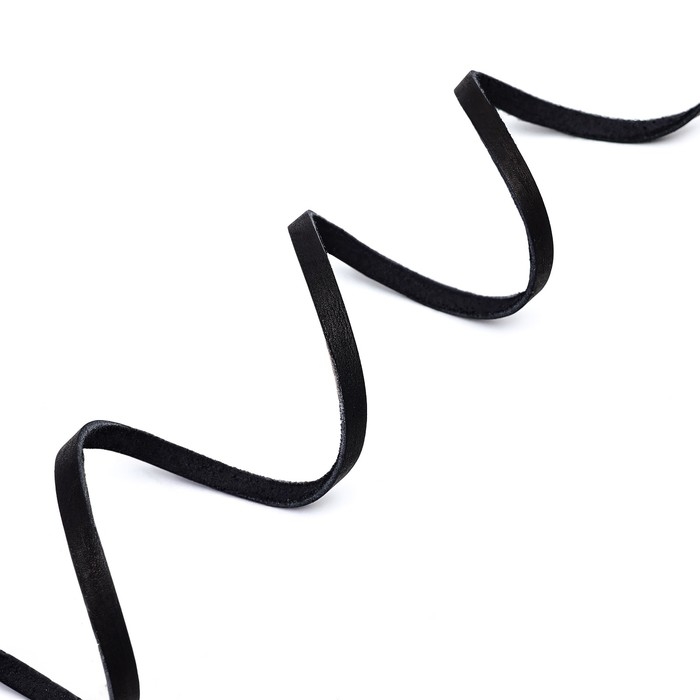 Поводок кожаный однослойный, 1.47 м х 0,8 см, черный Поводок кожаный однослойный, 1.47 м х 0,8 см, черный