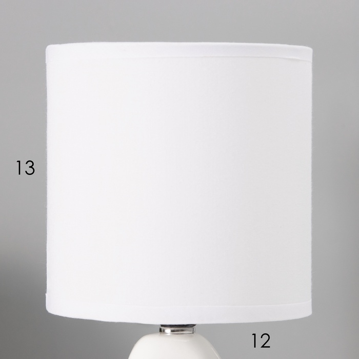 Настольная лампа с абажуром RISALUX &laquo;Сердце&raquo;, Е14, 40 Вт, белый/чёрный, фигурное основание, 13&times;13&times;29 см