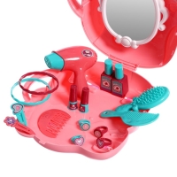 Игровой набор &laquo;Модница&raquo; в чемоданчике, 18 предметов