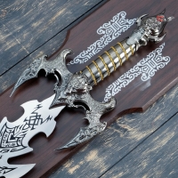 Сувенирный Меч на планшете, резное лезвие, золотая рукоять с головой дракона Сувенирный Меч на планшете, резное лезвие, золотая рукоять с головой дракона