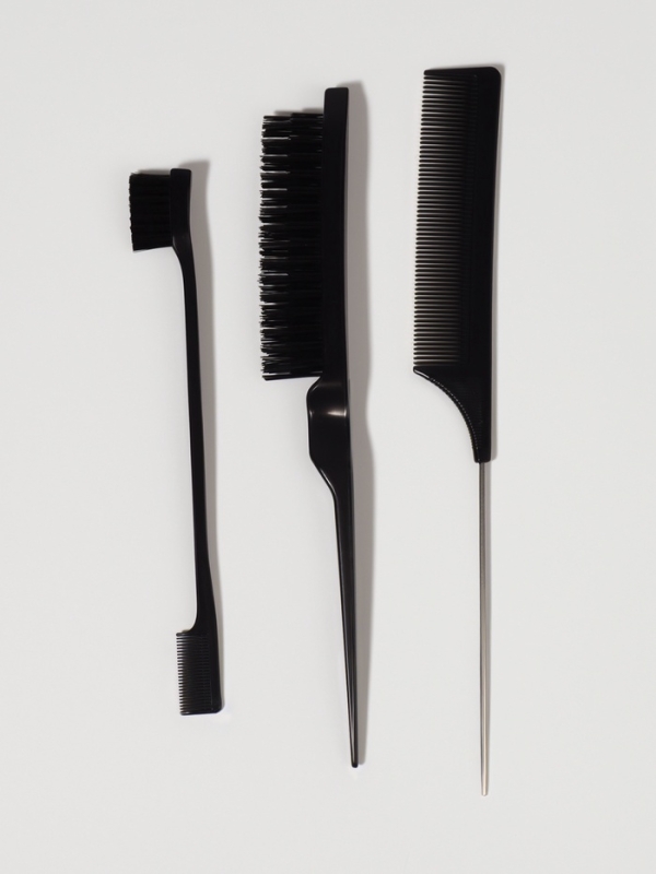 Набор расчесок 3 предмета (щетка, с хвостиком, мини-щетка) пластик черный пакет QF