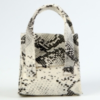 Сумка для кукол &laquo;Питон&raquo;, цвет черно-белый