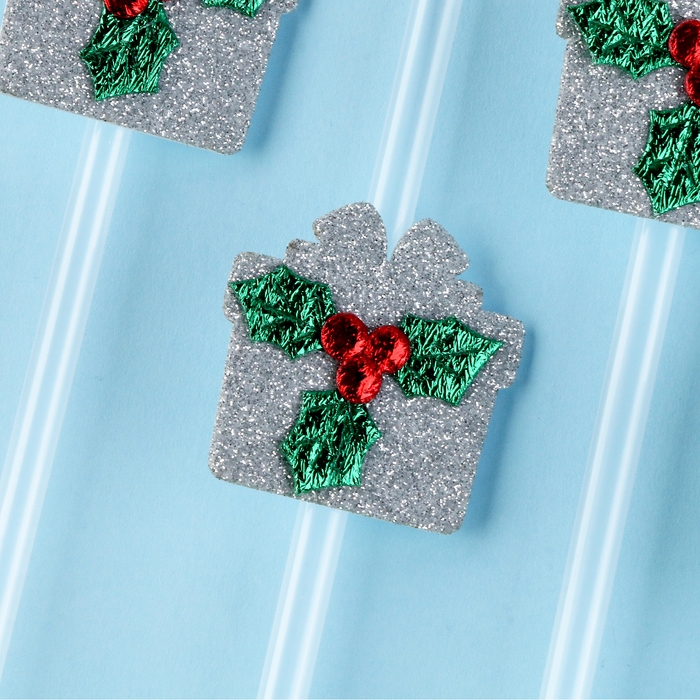 Новый год! Трубочка-подарок &laquo;Ягодка&raquo;, серебро, набор 6 шт.