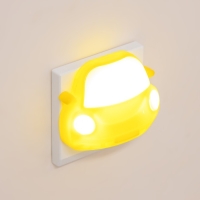 Ночник "Машинка" LED желтый 7х8х7 см Ночник "Машинка" LED желтый 7х8х7 см