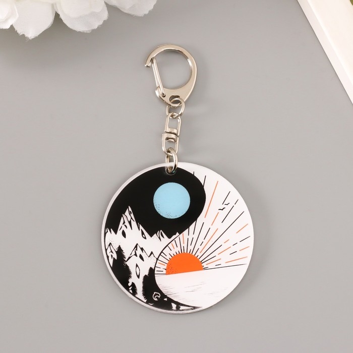 Брелок акрил Брелок акрил "Инь-ян. Солнце и луна" 5,2х5,2 см