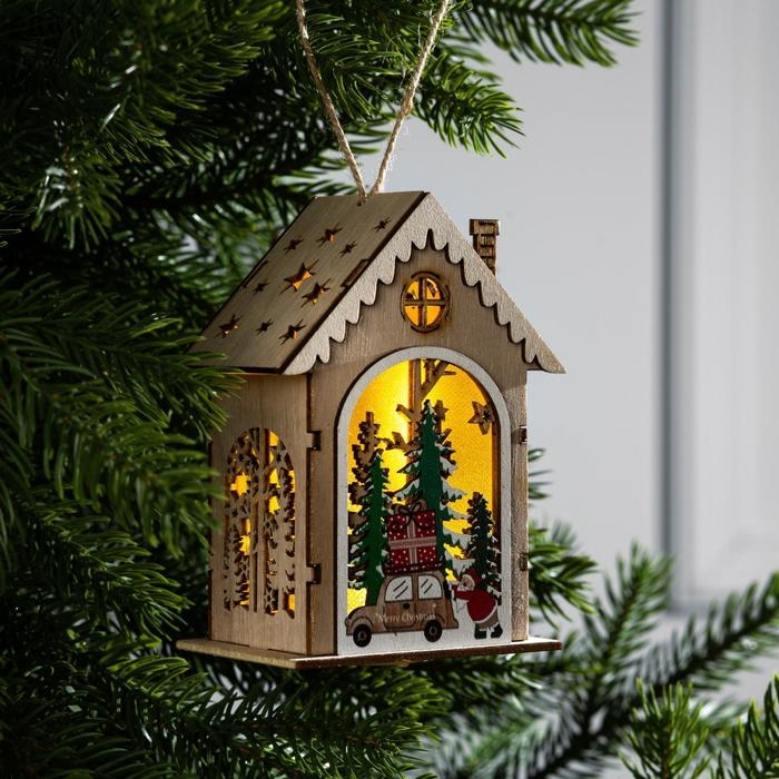 Ёлочная игрушка &laquo;Домик с Дедом Морозом и машиной&raquo;, от батареек, свечение тёплое белое