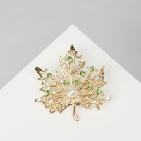 Брошь &laquo;Лист кленовый&raquo;, цвет бело-зелёный в золоте