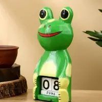 Календарь настольный &laquo;Лягушка&raquo;, 10&times;6&times;21 см, дерево, светло-зелёный