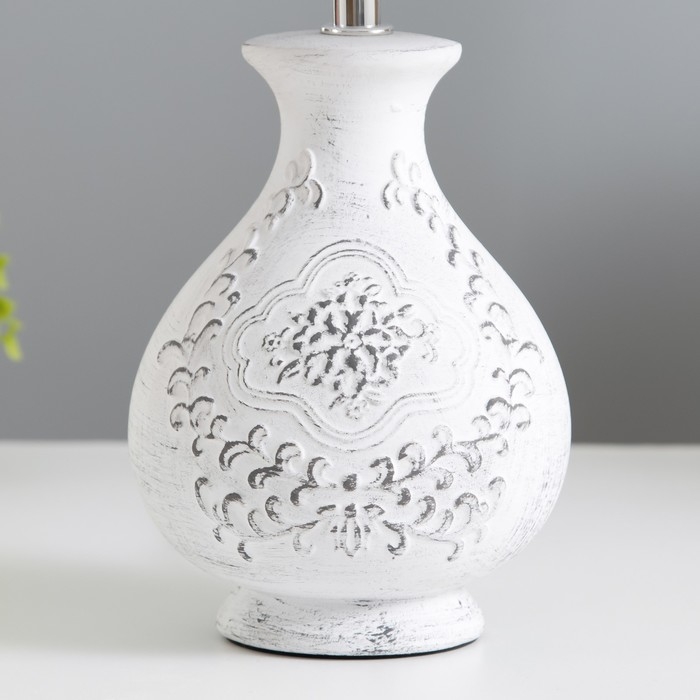 Настольная лампа "Дивея" Е27 40Вт белый 18х18х34 см RISALUX