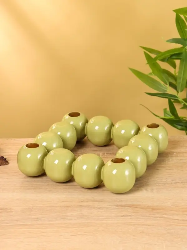 Подсвечник на 4 свечи &laquo;Бусы&raquo;, с 12 сферами, 20.5&times;20.5&times;5.5 см, оливковый