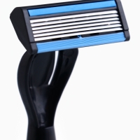 Станок бритвенный + 6 сменных кассет с 6 лезвиями