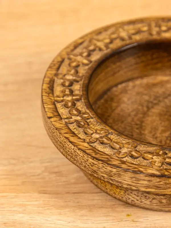 Подсвечник для свечи 8 см "Клевер" 13х13х3,5 см, манговое дерево