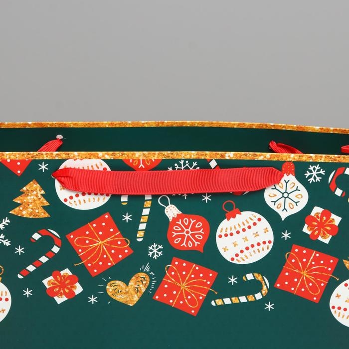 Пакет подарочный новогодний ламинированный &laquo;Счастья в Новом году&raquo;, M 30 х 26 х 9 см, Новый год