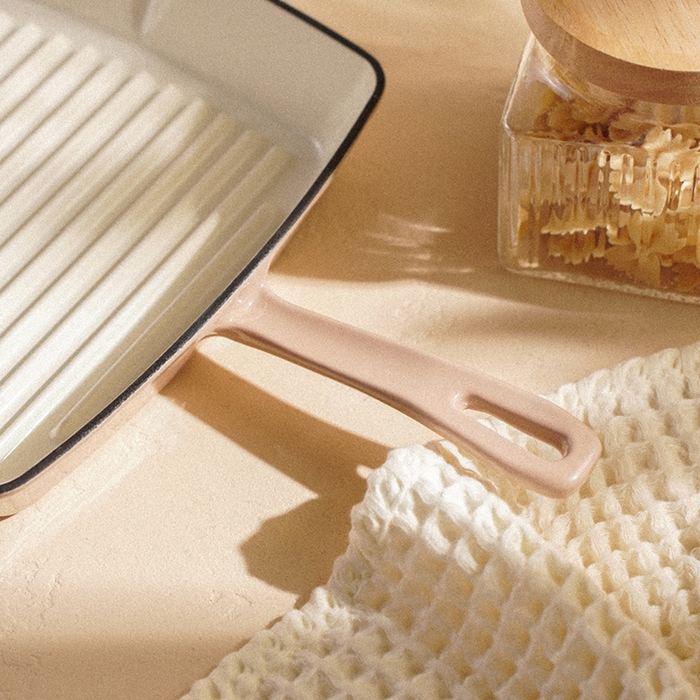 Сковорода гриль чугунная со сливом SL Home, d=26 см, h=4,5 см, эмалированное покрытие, индукция, цвет бежевый