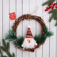 Венок новогодний d-22 см "Скандинавия" гномик