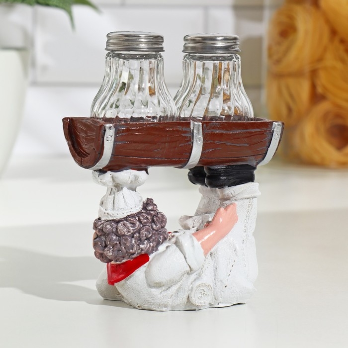 Набор для специй из стекла на подставке &laquo;Повар держит корзинки&raquo;, 3 предмета: солонка 40 мл, перечница 40 мл, подставка, цвет МИКС