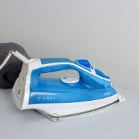 Насадка для утюга термостойкая универсальная Доляна, 23&times;15,5 см, цвет белый