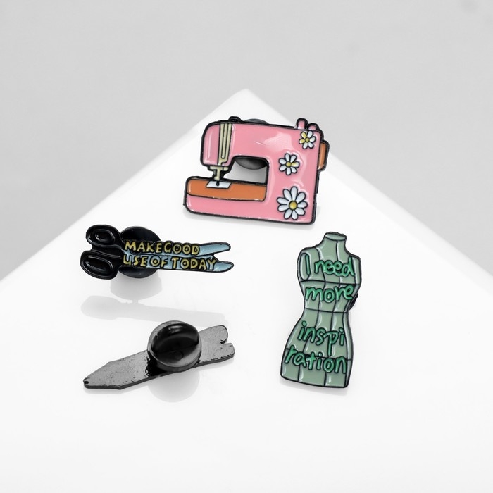 Набор значков (4 шт.) «Швея», цветной в чёрном металле Набор значков (4 шт.) «Швея», цветной в чёрном металле