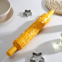 Скалка кондитерская «Цветочки», 37 см, рабочая часть 25 см, фактурная, цвет жёлтый Скалка кондитерская «Цветочки», 37 см, рабочая часть 25 см, фактурная, цвет жёлтый