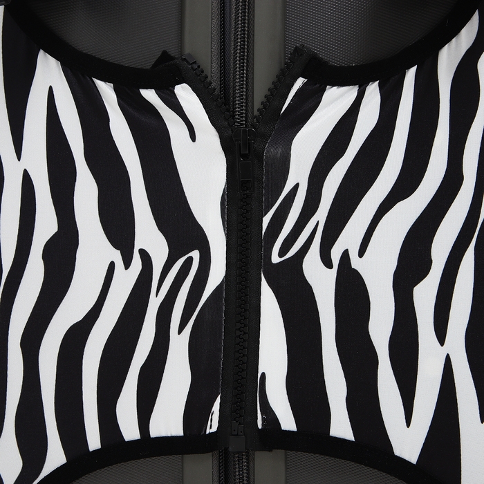 Чехол на чемодан L, цвет белый/чёрный