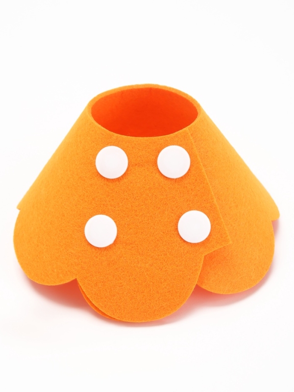 Ветеринарный воротник из фетра "Ромашка", размер M, оранжевый