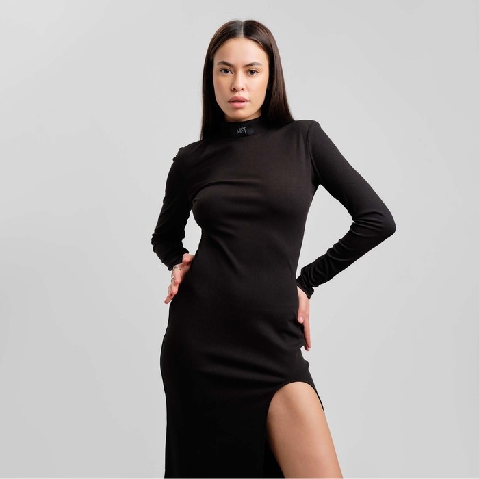 Платье женское с разрезом MIST р. 44, чёрный Платье женское с разрезом MIST р. 44, чёрный