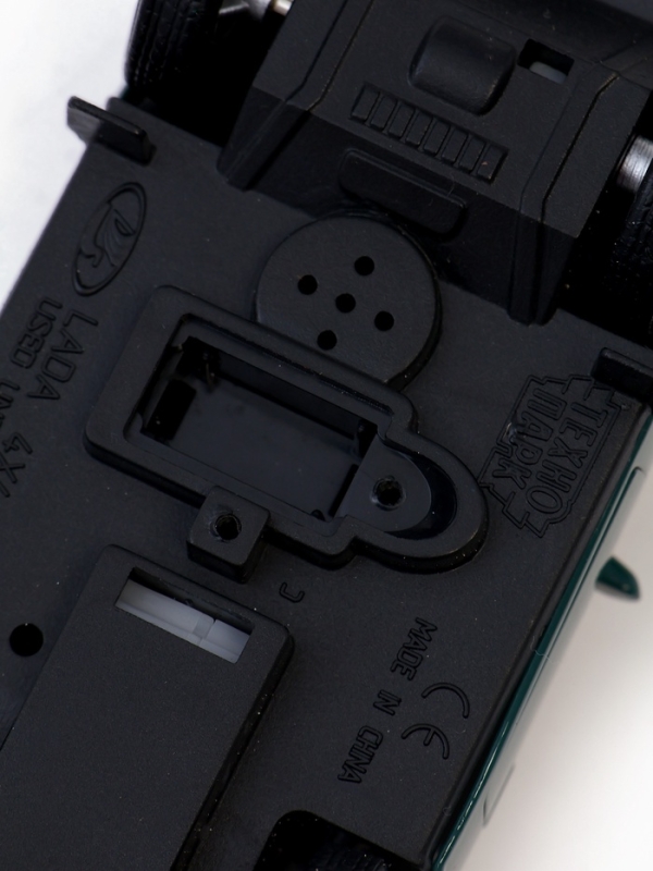 Машина металлическая &laquo;LADA 4x4&raquo;, открываются двери, багажник, инерция, 12 см, зелёный