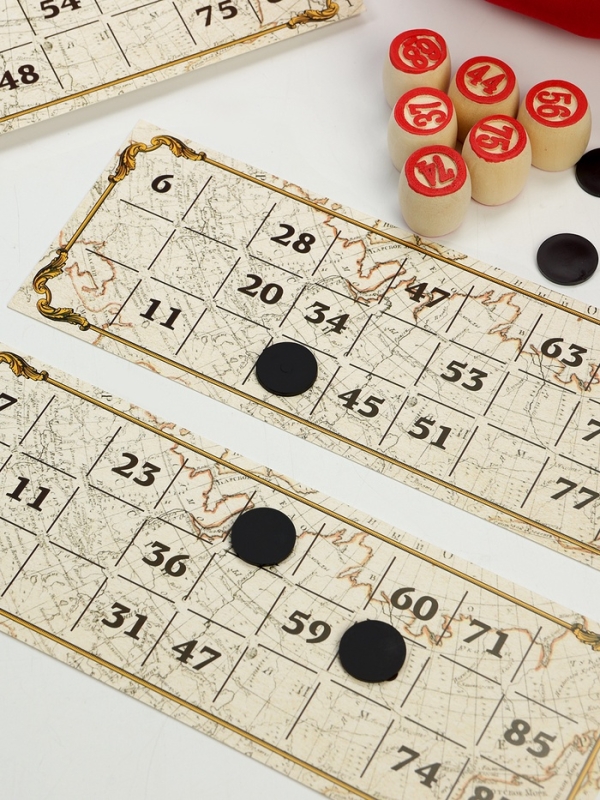 Русское лото настольная игра "Матрешка", бочонок 2.7 х 2.1 см, 24 карточки 21.4 х 7.9 см