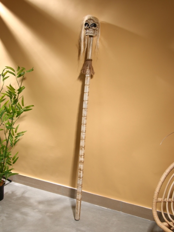 Посох "Череп" 160 см, дерево