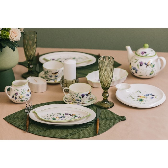 Блюдо фарфоровое круглое с соусником Доляна &laquo;Зелёный сад&raquo;, 22,5&times;20&times;2 см, цвет белый