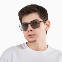 Очки солнцезащитные фотохромные, uv 400, дужка 13.5 см, ширина 12.7 см, линза 5 х 5.5 см