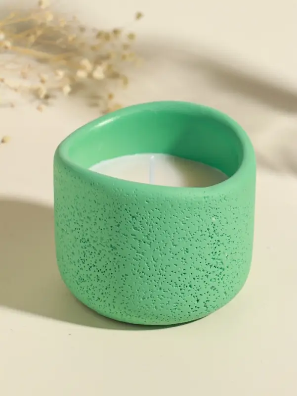 Свеча в вулканическом подсвечнике "Изгиб" мятная 8,3х8,5х7 см