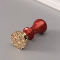 Печать для сургуча с пластиковой ручкой "Цветочная плитка" 6,3х2,5х2,5 см Печать для сургуча с пластиковой ручкой "Цветочная плитка" 6,3х2,5х2,5 см