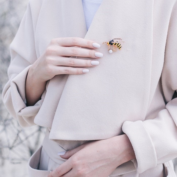 Брошь &laquo;Пчелка&raquo; с бусиной, цветная в золоте