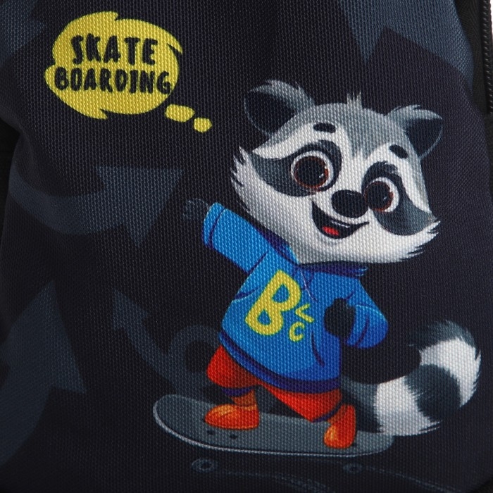 Сумка детская для мальчика через плечо &laquo;Енот на скейте&raquo;