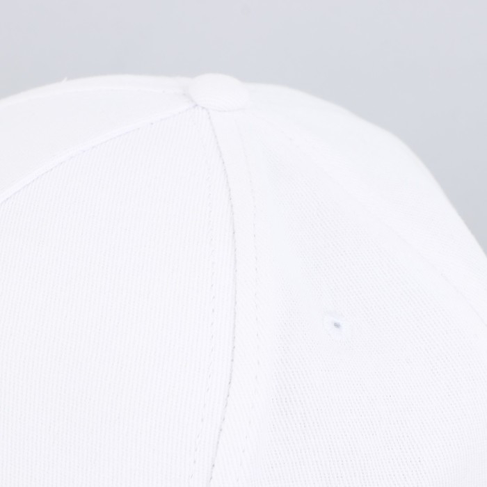 Кепка женская &laquo;A&raquo;, цвет белый, р-р 56