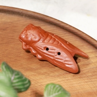 Фигурка для чайной церемонии - свистулька "Певчая цикада" 7,5х2,5х3,5см Фигурка для чайной церемонии - свистулька "Певчая цикада" 7,5х2,5х3,5см