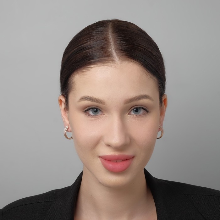 Серьги со стразами «Магия» завиток, цвет белый в золоте Серьги со стразами «Магия» завиток, цвет белый в золоте