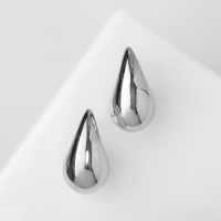 Серьги пластик &laquo;Капля&raquo; изогнутая мах, цвет серебро