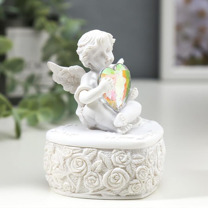 Сувенир полистоун шкатулка Сувенир полистоун шкатулка "Белоснежный ангел с переливающимся сердцем" 8х6,5х5,4 см