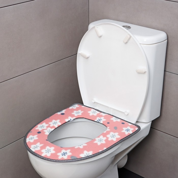 Чехол на сиденье для унитаза на липучках &laquo;Цветы&raquo;, 35&times;45 см, цвет МИКС