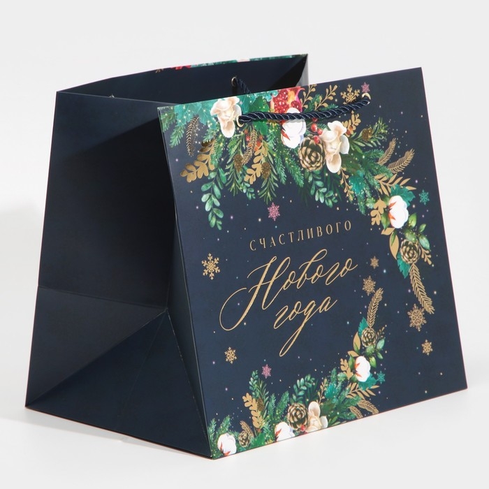 Пакет подарочный новогодний ламинированный &laquo;Счастливого Нового года&raquo;, 25&times;23&times;18 см