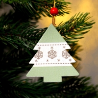 Подвеска новогодняя деревянная &laquo;Зимняя ель&raquo; цвета МИКС