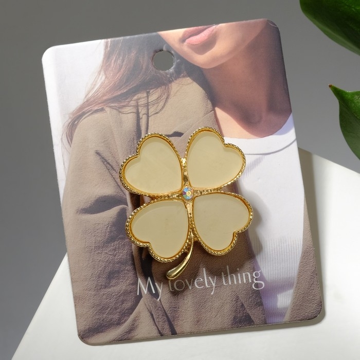 Брошь &laquo;Клевер&raquo; крупный, цвет бежевый в золоте